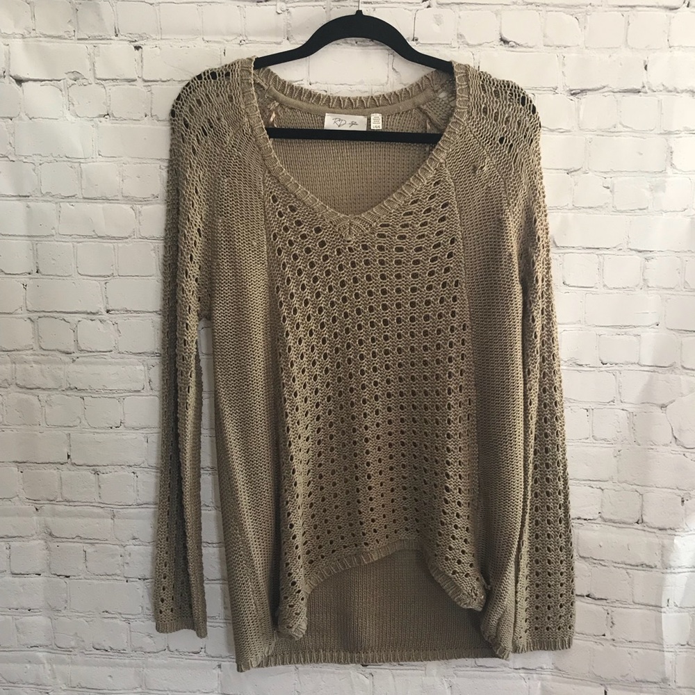 🌟🌟TAN SWEATER🌟🌟